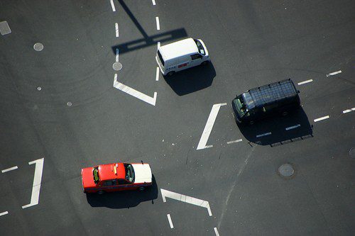 Verkehrsunfallhaftung beim Einfahren in eine „volle“ Kreuzung