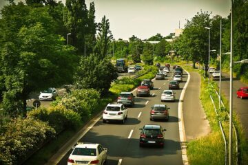 Verkehrsunfallhaftung und Schadensersatz bei Fahrspurwechsel