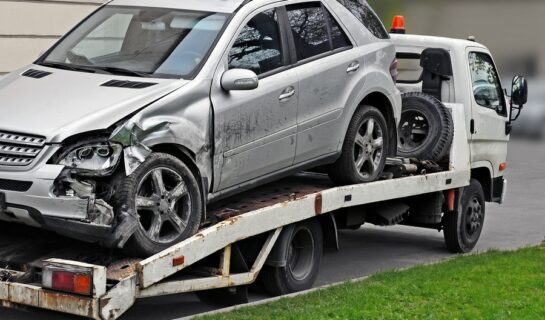 Verkehrsunfall: Restwertabzug bei Weiternutzung des Fahrzeugs im Totalschadenfall