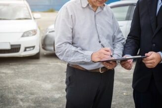 Vorfahrtsverstoß Radfahrer und Verstoß Fahrzeugführer gegen Rechtsfahrgebot