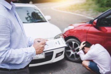 Verkehrsunfall: sachverständige Feststellung eines Totalschadens – Vertrauen des Geschädigten