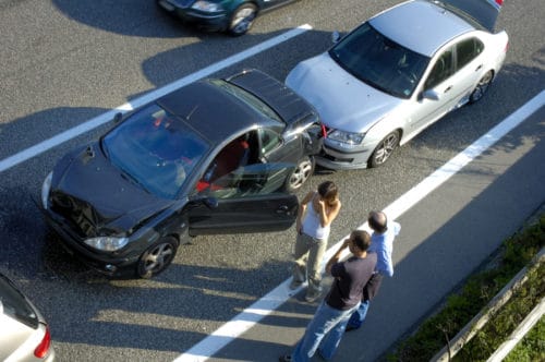 Verkehrsunfall - Verstoß gegen das Vorbeifahrgebot und das Rechtsfahrgebot