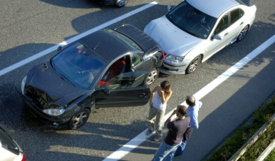 Verkehrsunfall – Verstoß gegen das Vorbeifahrgebot und das Rechtsfahrgebot