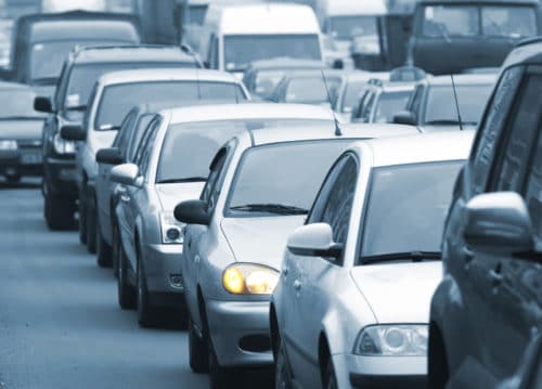 Verkehrsunfall - Überholen einer Fahrzeugschlange – Verhaltenspflichten