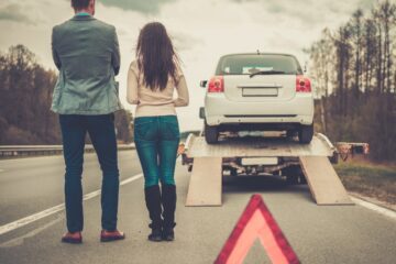 Verkehrsunfall – Angemessenheit von Abschlepp- und Mietwagenkosten