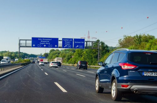 Verkehrsunfall - Geltung des Reißverschlussverfahrens beim Einfahren auf die Autobahn