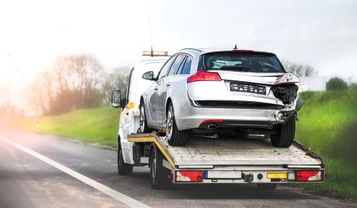 Verkehrsunfall - Erstattungsfähigkeit von Abschleppkosten