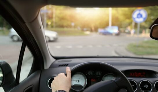 Verkehrsunfall – Haftungsverteilung bei Kollision im Kreisverkehr