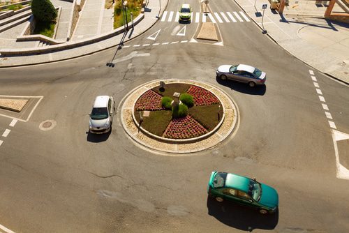 Verkehrsunfallhaftung - Verkehrsordnungswidrigkeit im Kreisverkehr