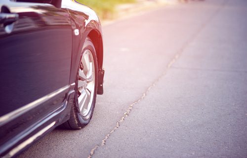 Verkehrsunfall beim Anfahren vom Seitenrand - Rückschaupflicht