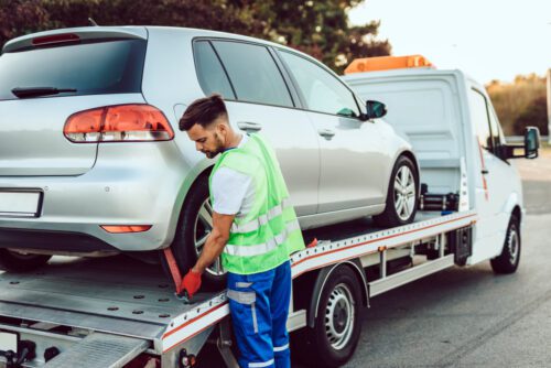 Verkehrsunfall - fiktive Abschleppkosten und entgangenen Gewinn